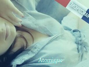 Atomique