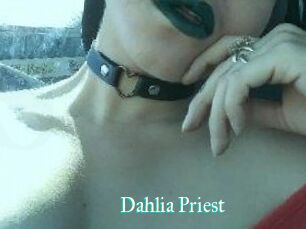 Dahlia_Priest