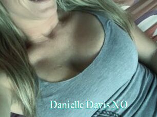 Danielle_Davis_XO