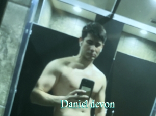 Daniel_devon