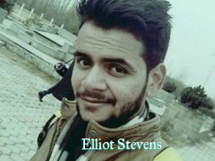 Elliot_Stevens