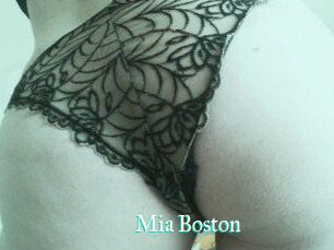 Mia_Boston