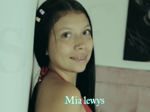 Mia_lewys