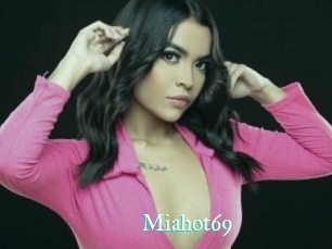Miahot69