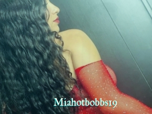 Miahotbobbs19