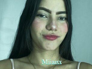 Miiaaxx