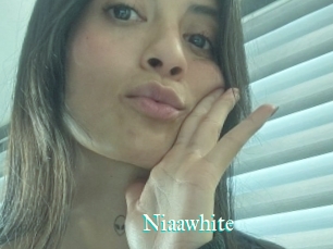 Niaawhite