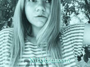 Nikkyhotmoomy
