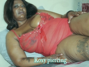 Roxy_piercing