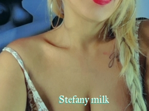 Stefany_milk