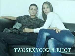 TWOSEXYCOUPLEHOT