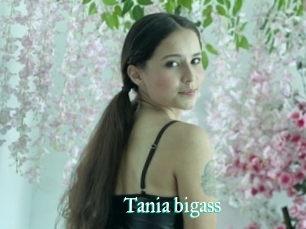 Tania_bigass